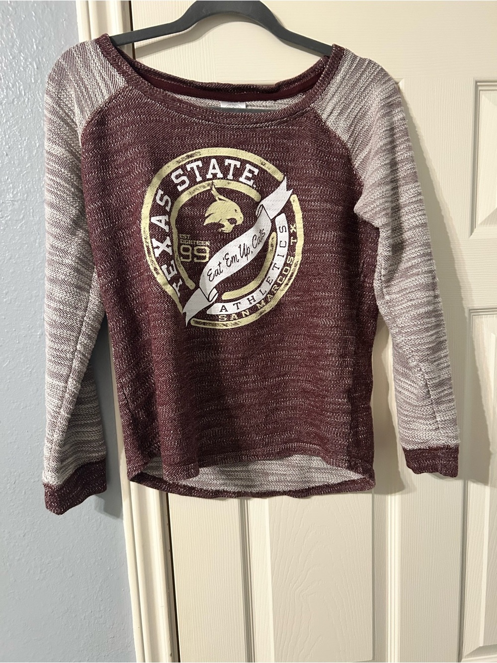 Rivalry Threads Maroon & Heather Gray Raglan Graphic Sweatshirt